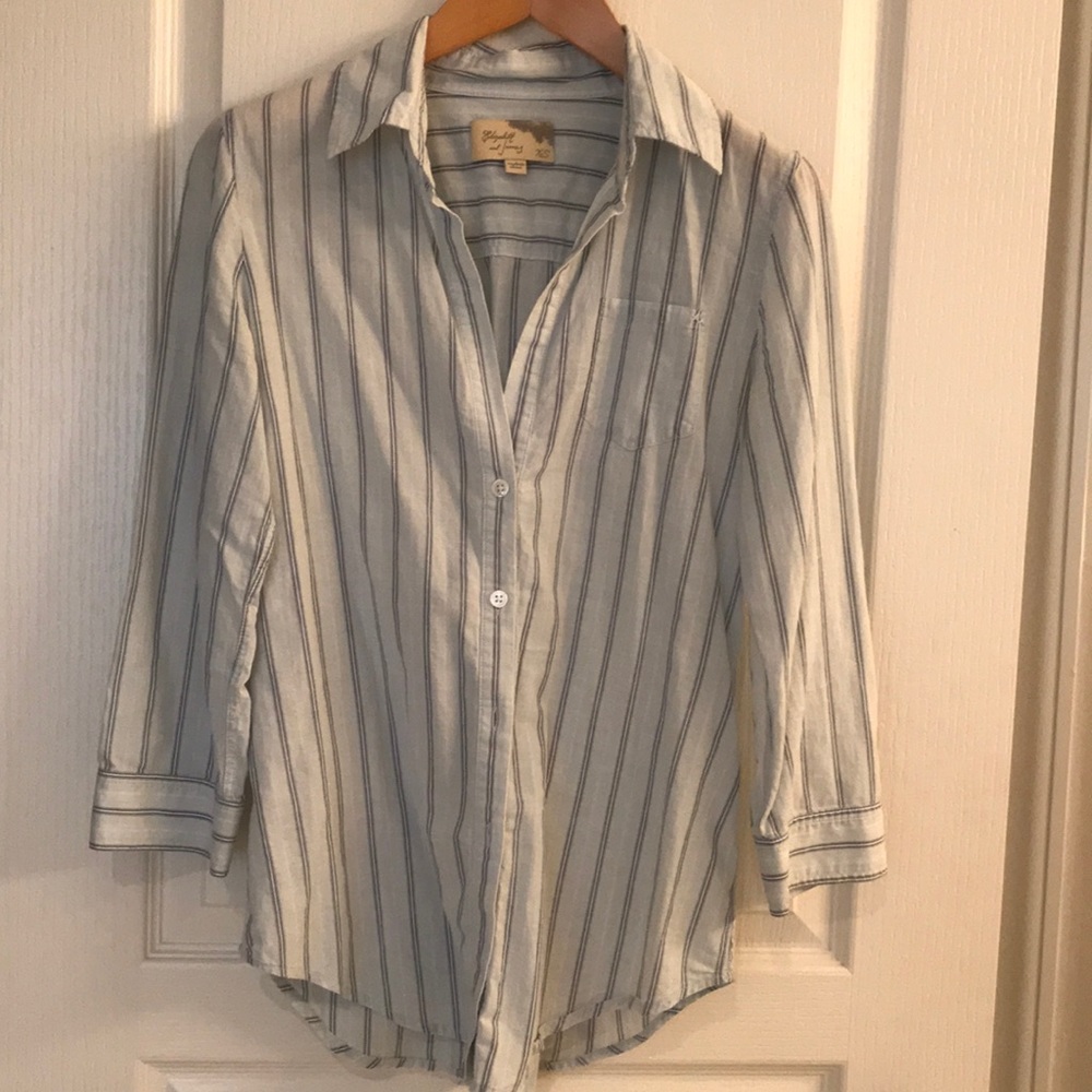 Elizabeth and James shirt xs